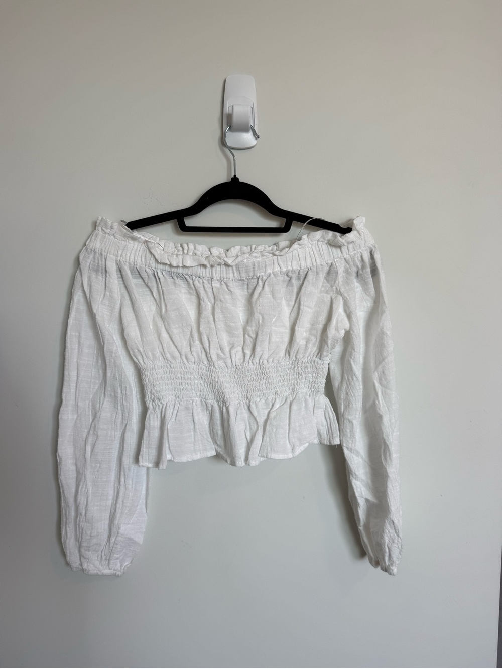 Women’s White Off-Shoulder Long Sleeve Peasant Top